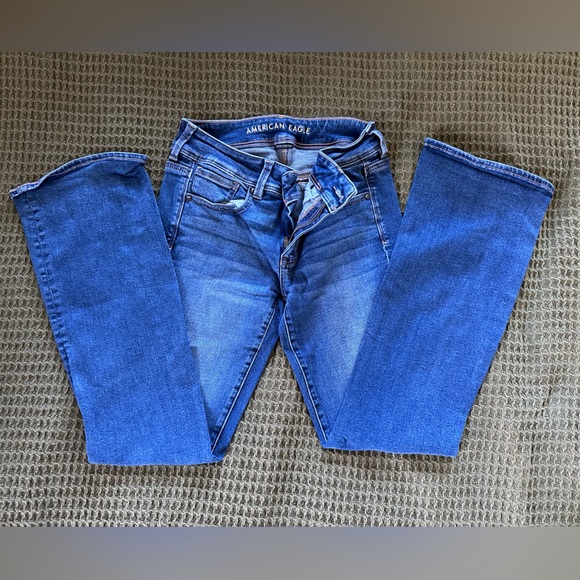 American Eagle Outfitters, Kickboot, Flare Jeans, Size 6 - Picture 1 of 4